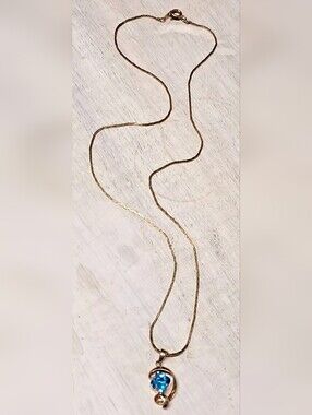 Vintage 14K Yellow Gold EG London Blue Topaz Swirl Pendant